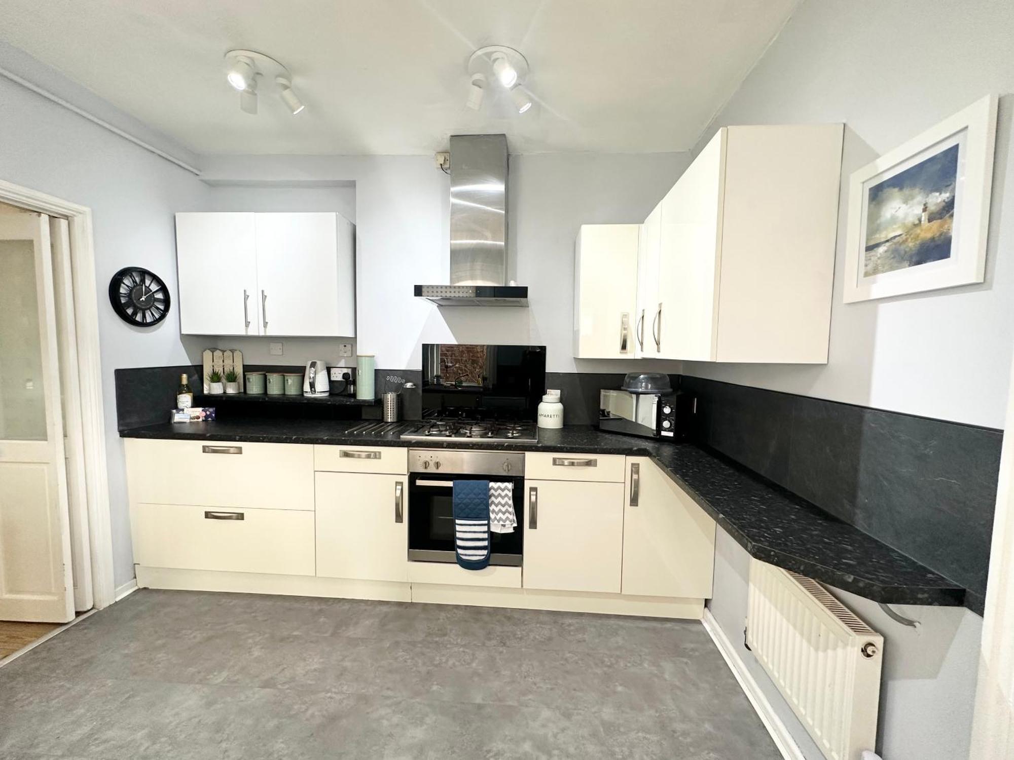 The Capstone Retreat - Beautiful Detached Family Home By Coastline Retreats, Arcade Machine, Parking, Bbq Bournemouth Kültér fotó