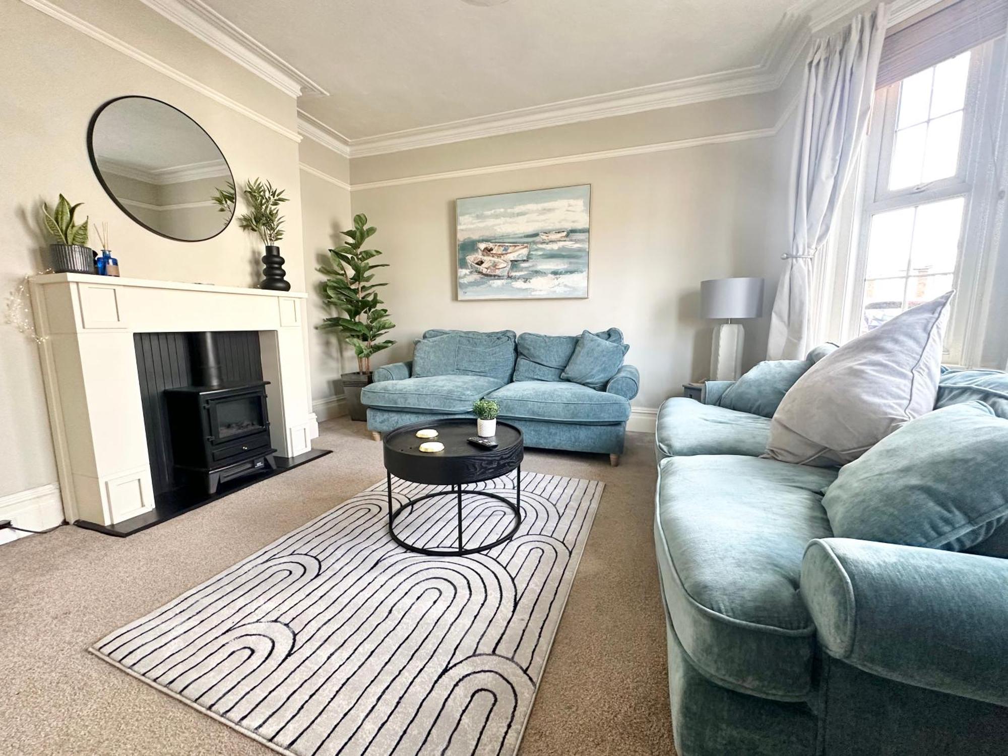 The Capstone Retreat - Beautiful Detached Family Home By Coastline Retreats, Arcade Machine, Parking, Bbq Bournemouth Kültér fotó