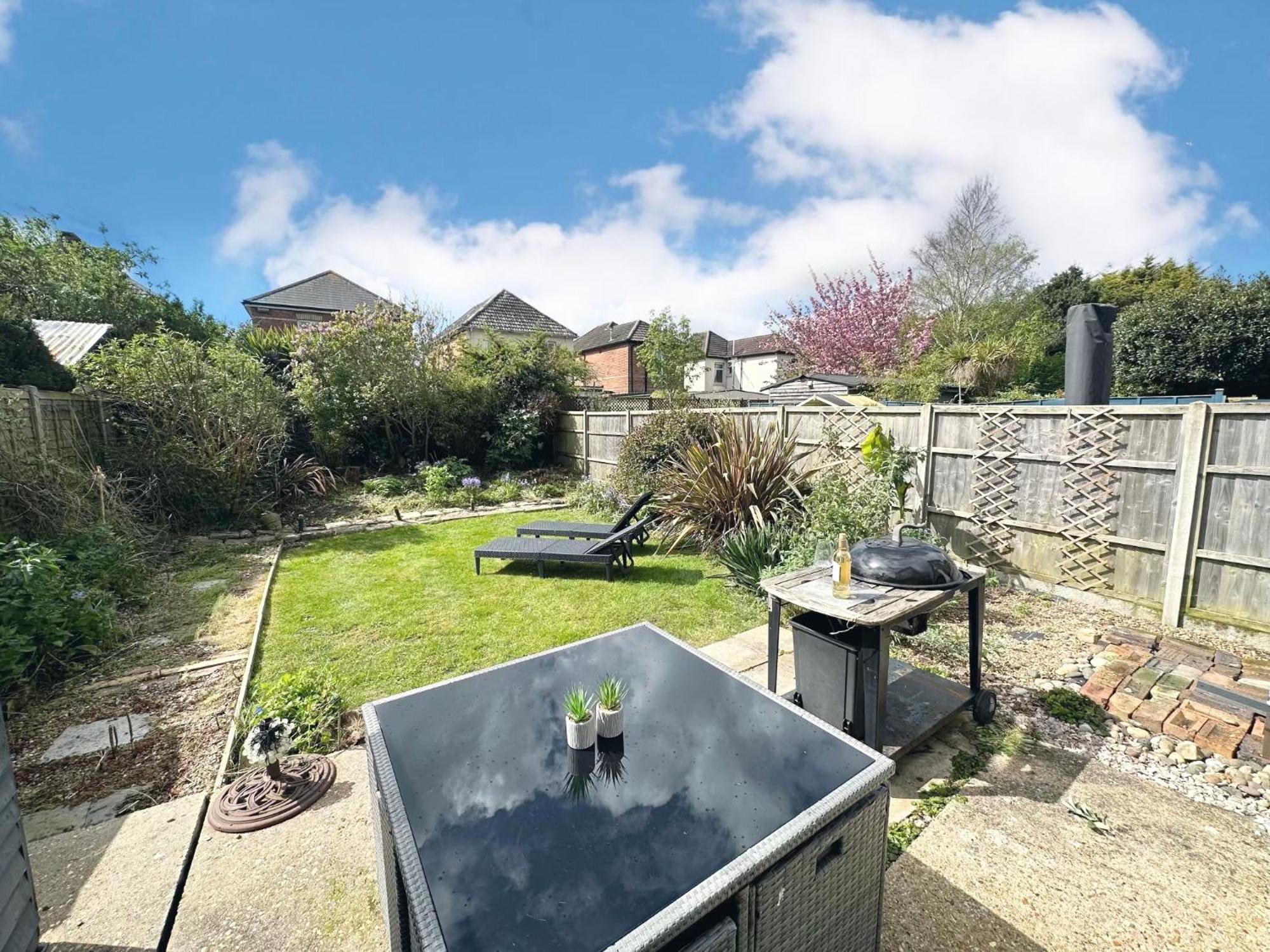 The Capstone Retreat - Beautiful Detached Family Home By Coastline Retreats, Arcade Machine, Parking, Bbq Bournemouth Kültér fotó